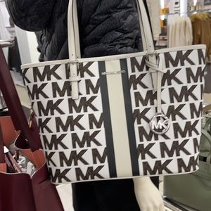 MICHAEL KORS MEDIUM CARRYALL TOTE OPTIC WHITE MULT